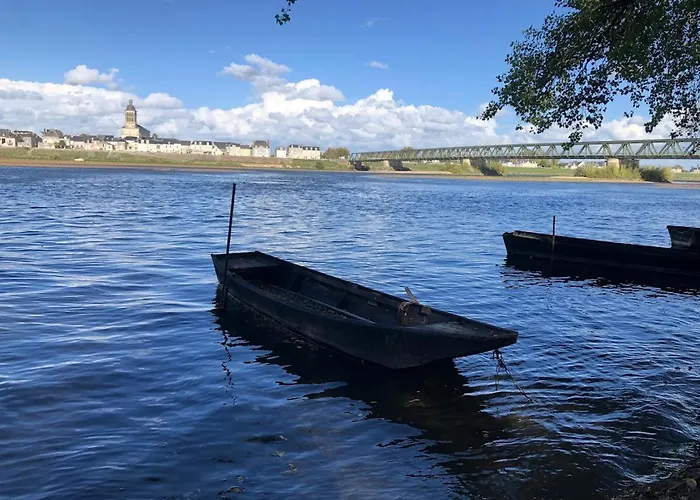 D'hotes Bord De Loire Bed & Breakfast